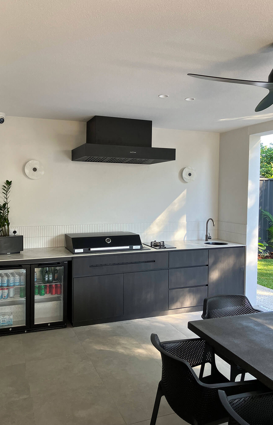 Schweigen Non-Silent Black BBQ Rangehood 1200mm CL7372B (Clearance) - Image 8