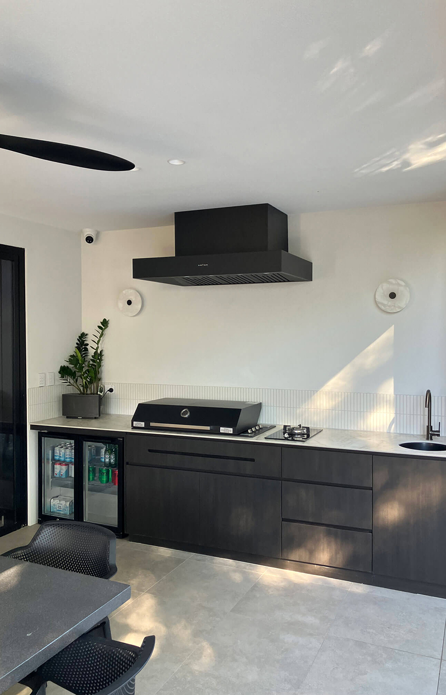 Schweigen Non-Silent Black BBQ Rangehood 1200mm CL7372B (Clearance) - Image 10